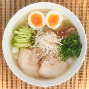 比内地鶏冷やしラーメン